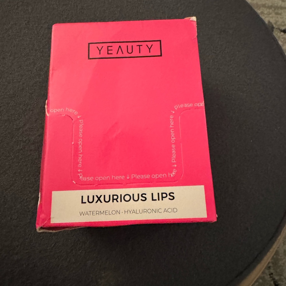 Luxurious Lips Mask- Pink